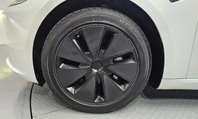 Tesla Model 3 2024, 57044 км, за 25276.89 USD