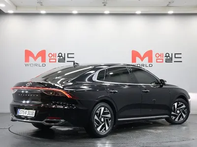 Hyundai Grandeur 2023, 107019 км, за 14977.21 USD