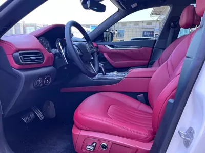 Maserati Levante 2022, 60000 км, за 50764.17 USD