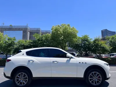 Maserati Levante 2022, 60000 км, за 50764.17 USD - фото 7