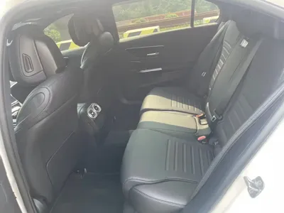 Mercedes-Benz C-Class 2025, 4000 км, за 31548.14 USD - фото 7