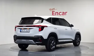 Kia Seltos 2023, 57679 км, за 12793.75 USD