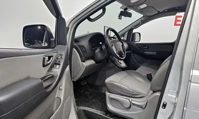 Hyundai Starex 2010, 142537 км, за 3875.46 USD - фото 11
