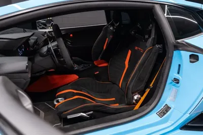 Lamborghini Huracan 2023, 7800 км, за 244188.22 USD - фото 6