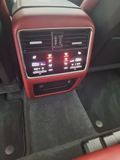 Porsche Cayenne 2021, 150000 км, за 34527.71 USD - фото 9