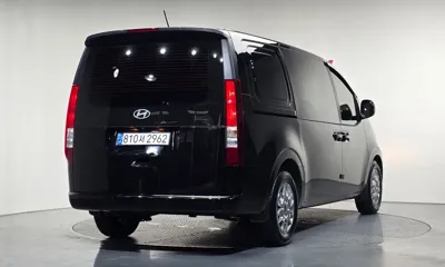 Hyundai Staria 2025, 28854 км, за 18314.3 USD