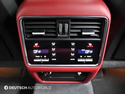 Porsche Cayenne 2021, 53035 км, за 56821.93 USD - фото 16