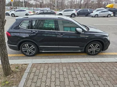 Volkswagen Tiguan 2023, 25200 км, за 19692.79 USD - фото 19