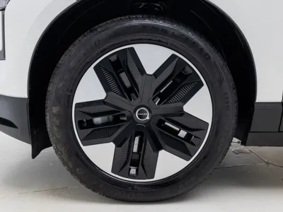 Volvo EX30 2026, 554 км, за 22974.92 USD