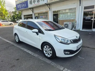 Kia Pride 2013, 112244 км, за 2560.06 USD
