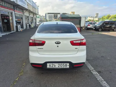 Kia Pride 2013, 112244 км, за 2560.06 USD