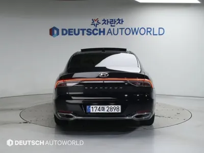 Hyundai Grandeur 2022, 138200 км, за 15629.13 USD