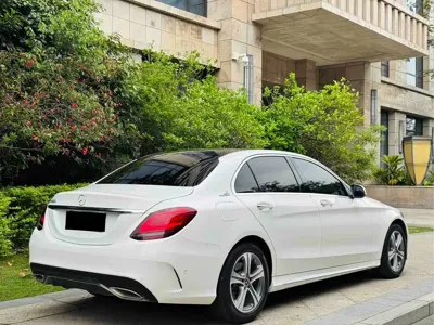 Mercedes-Benz C-Class 2019, 110000 км, за 12580.69 USD