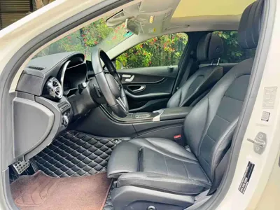 Mercedes-Benz C-Class 2019, 110000 км, за 12580.69 USD - фото 13