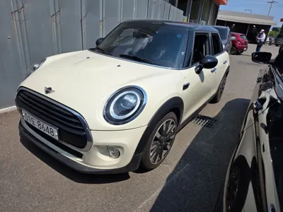 MINI Cooper 2019, 97780 км, за 6432.98 USD