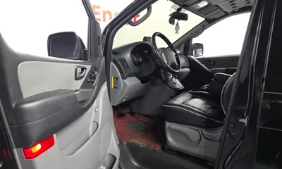 Hyundai Starex 2018, 187939 км, за 5789.75 USD - фото 10
