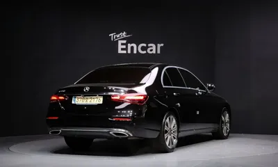 Mercedes-Benz E-Class 2021, 66046 км, за 29210.98 USD