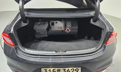 Hyundai Grandeur 2018, 122973 км, за 7811.47 USD - фото 20