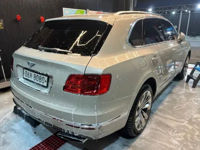 Bentley Bentayga 2017, 54870 км, за 59078.38 USD