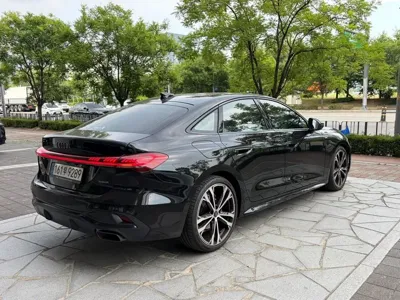 Audi A5 2025, 14934 км, за 34042.86 USD