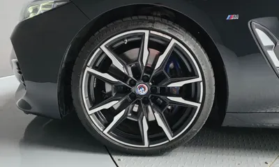 BMW 8-Series 2023, 72800 км, за 45537.38 USD