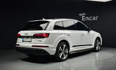 Audi Q7 2022, 15364 км, за 98463.96 USD