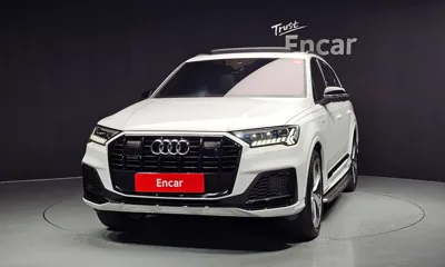 Audi Q7 2022, 15364 км, за 98463.96 USD