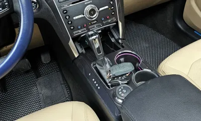 Ford Explorer 2016, 84597 км, за 10856.14 USD - фото 9