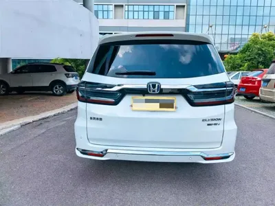 Honda Elysion 2023, 36000 км, за 26750.51 USD