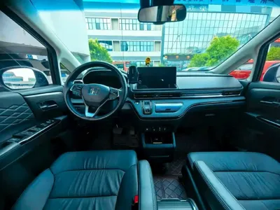 Honda Elysion 2023, 36000 км, за 26750.51 USD