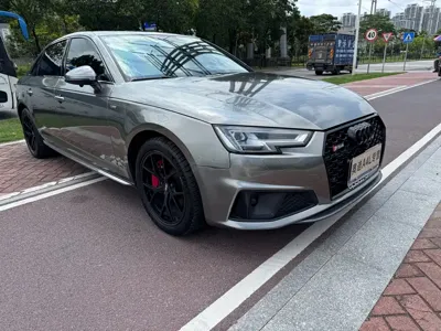 Audi A4L 2019, 89000 км, за 14239.55 USD