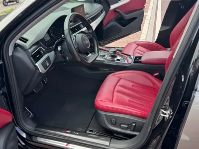 Audi A4L 2019, 89000 км, за 14239.55 USD