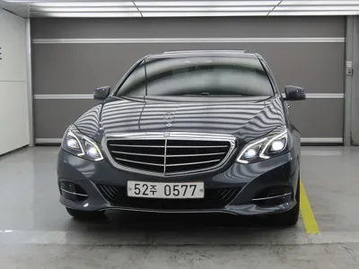 Mercedes-Benz E-Class 2016, 91362 км, за 7932.32 USD