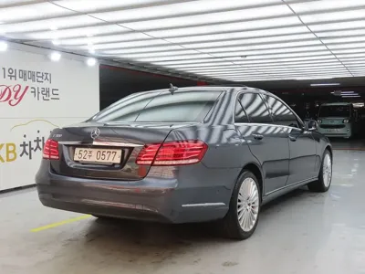 Mercedes-Benz E-Class 2016, 91362 км, за 7932.32 USD