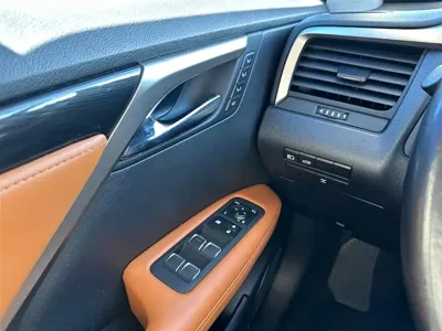 Lexus RX 2020, 104000 км, за 26268.43 USD - фото 24