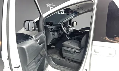 Hyundai Staria 2024, 21520 км, за 19177.01 USD - фото 30