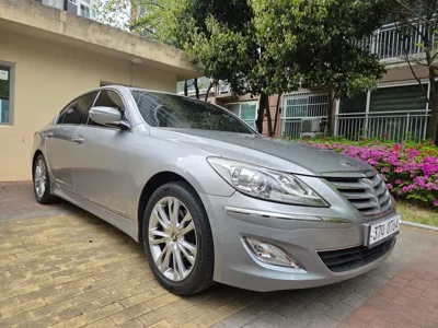 Hyundai Genesis 2012, 163040 км, за 3078.64 USD