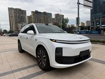 Li Auto Li L6 2026, 3000 км, за 29840.5 USD