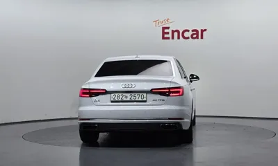 Audi A4 2019, 69433 км, за 12223.32 USD