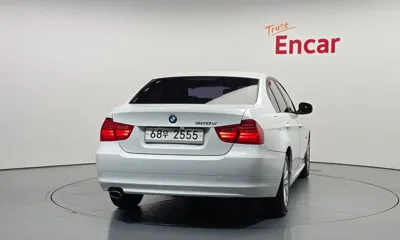 BMW 3-Series 2011, 57009 км, за 3763.89 USD