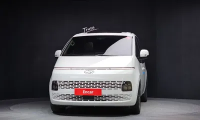 Hyundai Staria 2024, 61426 км, за 21473.4 USD