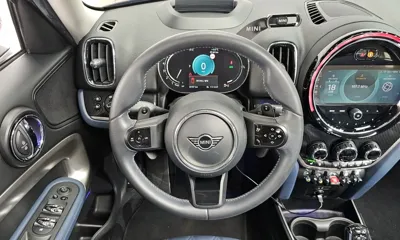 MINI Countryman 2023, 53137 км, за 16907.38 USD - фото 13