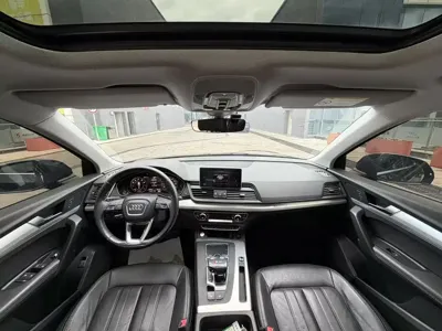 Audi Q5L 2020, 80000 км, за 20072.19 USD