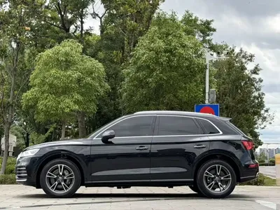 Audi Q5L 2020, 80000 км, за 20072.19 USD - фото 10