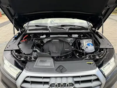 Audi Q5L 2020, 80000 км, за 20072.19 USD - фото 12