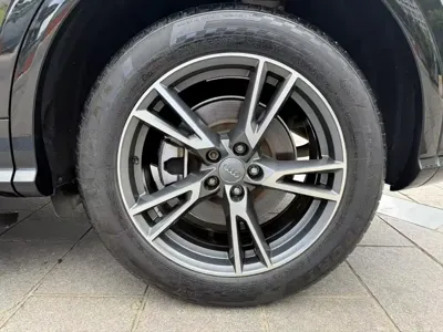 Audi Q5L 2020, 80000 км, за 20072.19 USD - фото 22