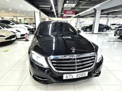 Mercedes-Benz S-Class · 2015 год