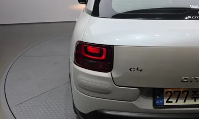 Citroen-DS C4 CACTUS 2018, 83436 км, за 4853.43 USD - фото 23
