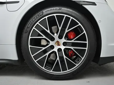 Porsche Taycan 2025, 12760 км, за 97068.62 USD