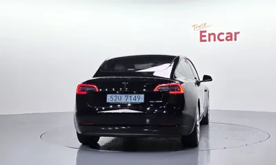 Tesla Model 3 2021, 88935 км, за 21146.23 USD